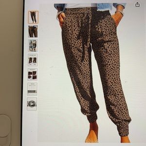 Soft drawstring elastic waist loose joggers.